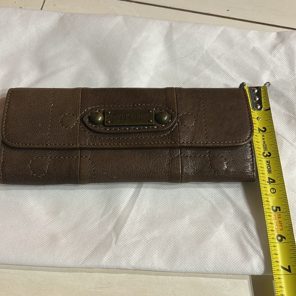 Juicy Couture wallet - Picture 5 of 9